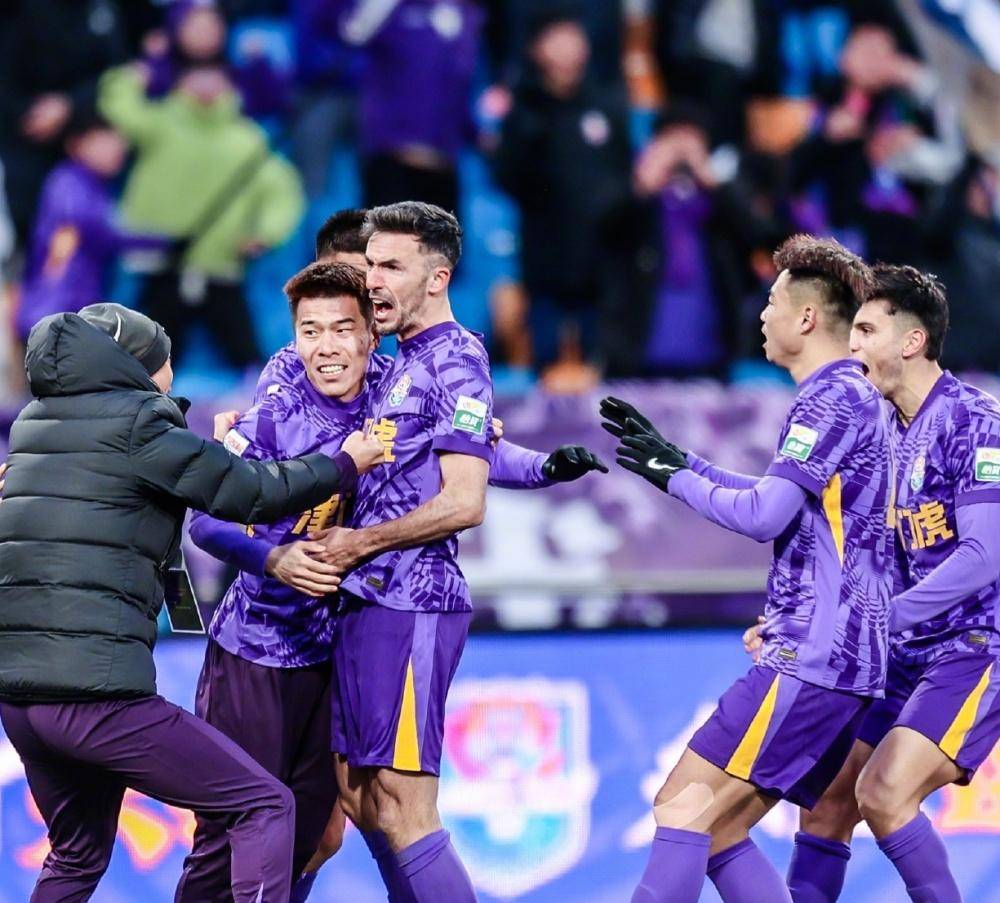 为中场和边 为中场和边